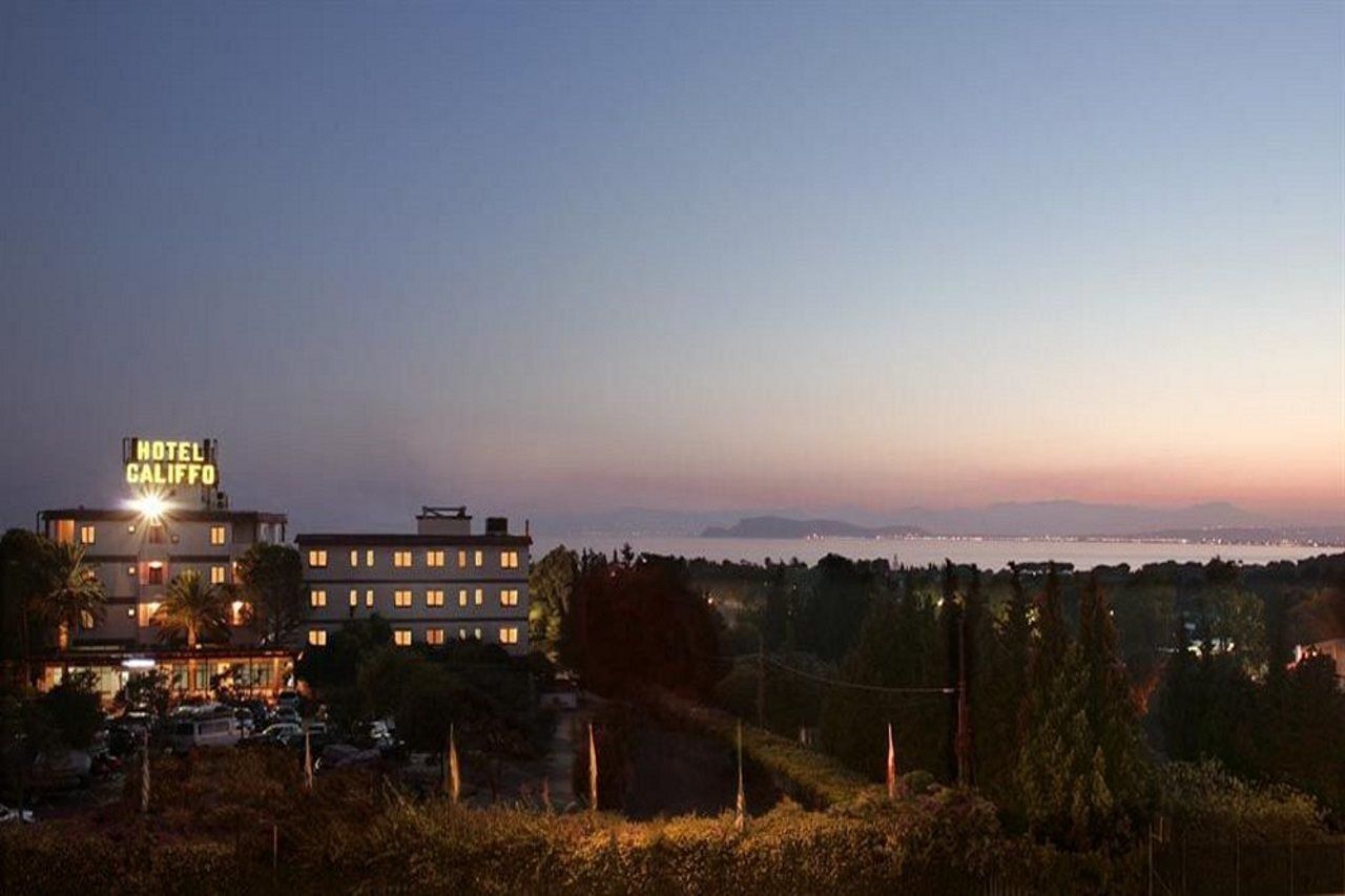 Hotel Califfo Quartu SantʼElena Buitenkant foto